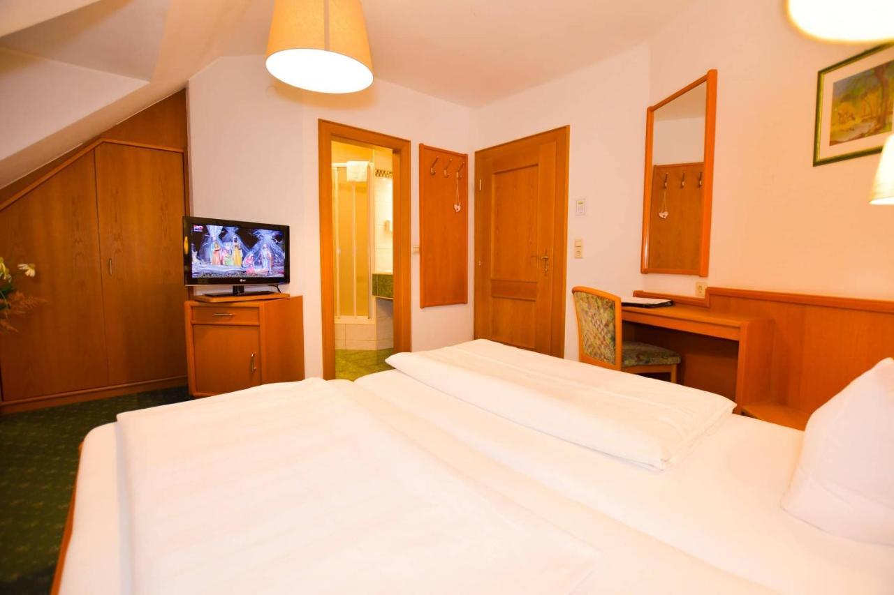 Hotel Jerolitsch Krumpendorf Ngoại thất bức ảnh