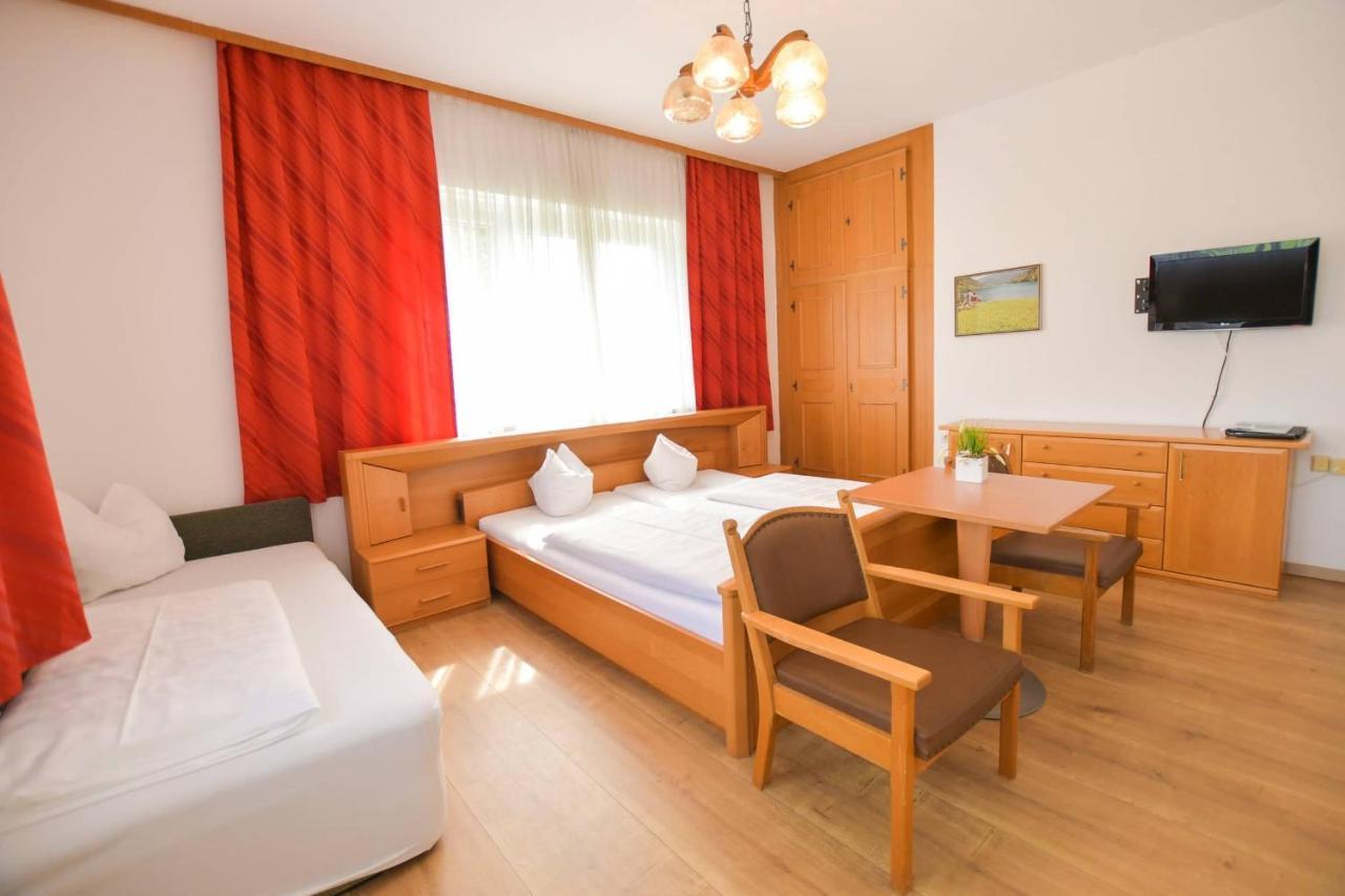 Hotel Jerolitsch Krumpendorf Ngoại thất bức ảnh