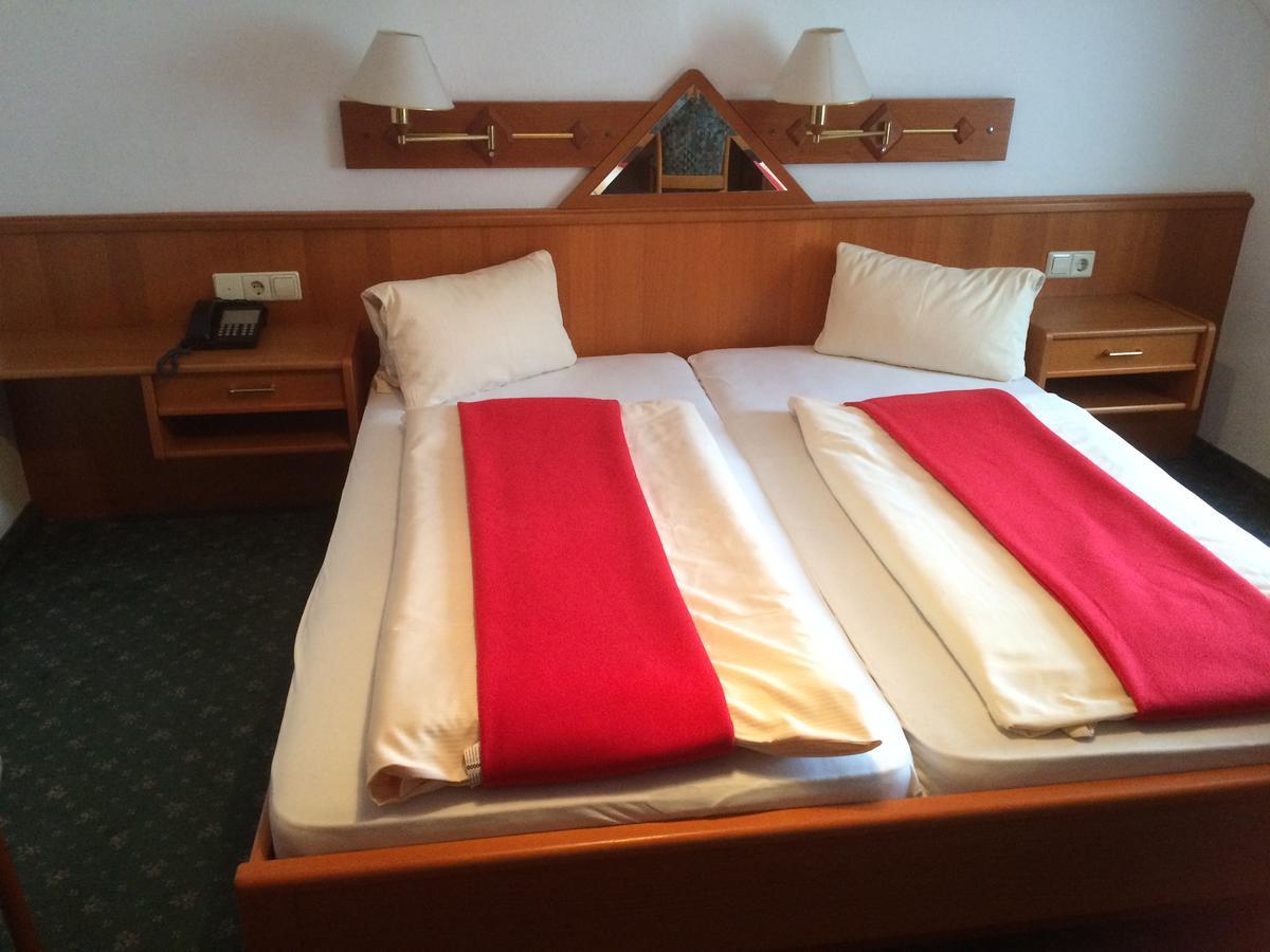 Hotel Jerolitsch Krumpendorf Ngoại thất bức ảnh
