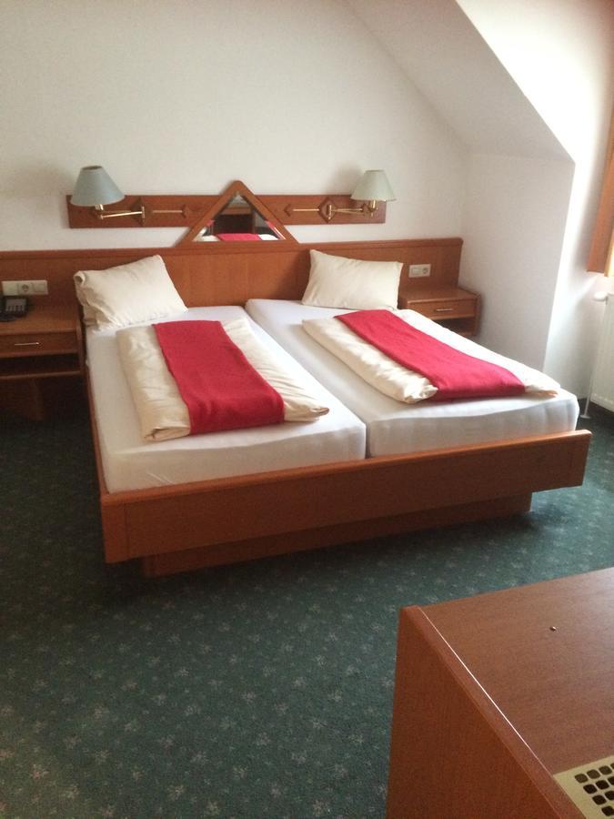 Hotel Jerolitsch Krumpendorf Ngoại thất bức ảnh