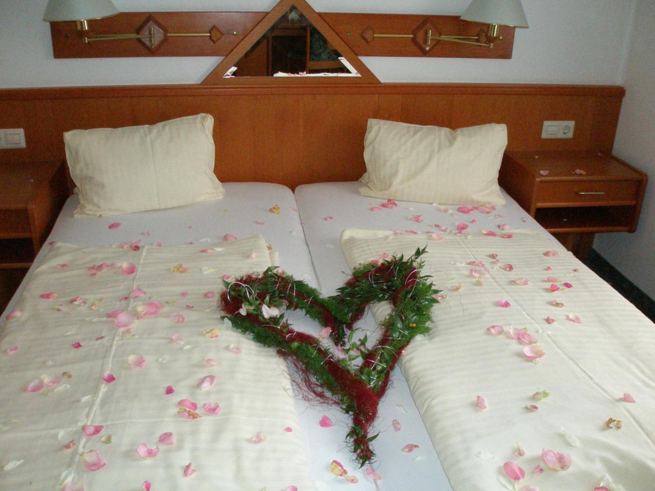 Hotel Jerolitsch Krumpendorf Ngoại thất bức ảnh